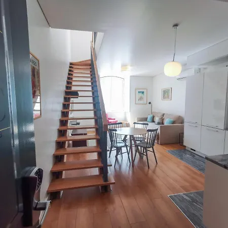 Apartment Fanqueiros